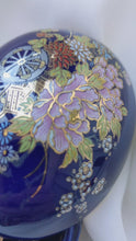 Charger et lire la vidéo dans la visionneuse de la Galerie, LA CHARETTE - Boîte en porcelaine japonaise Kutani
